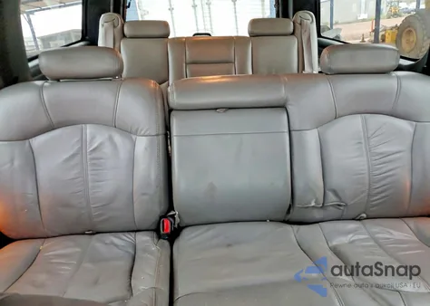 2001 Chevrolet Suburban K2500 from USA, damaged, VIN 3GNGK26G81G275581